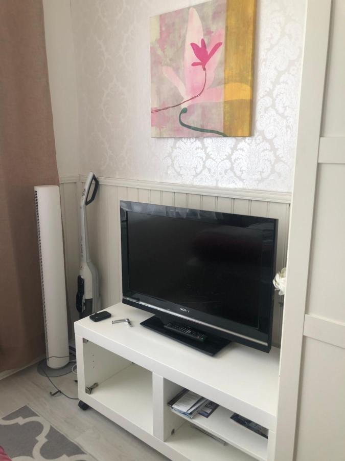 Puutaloasunto 1.8 Km Turun Aurajoelta Apartamento Turku Exterior foto